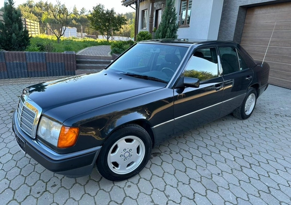 Mercedes-Benz W124 (1984-1993) cena 23900 przebieg: 244020, rok produkcji 1991 z Nowy Sącz małe 379